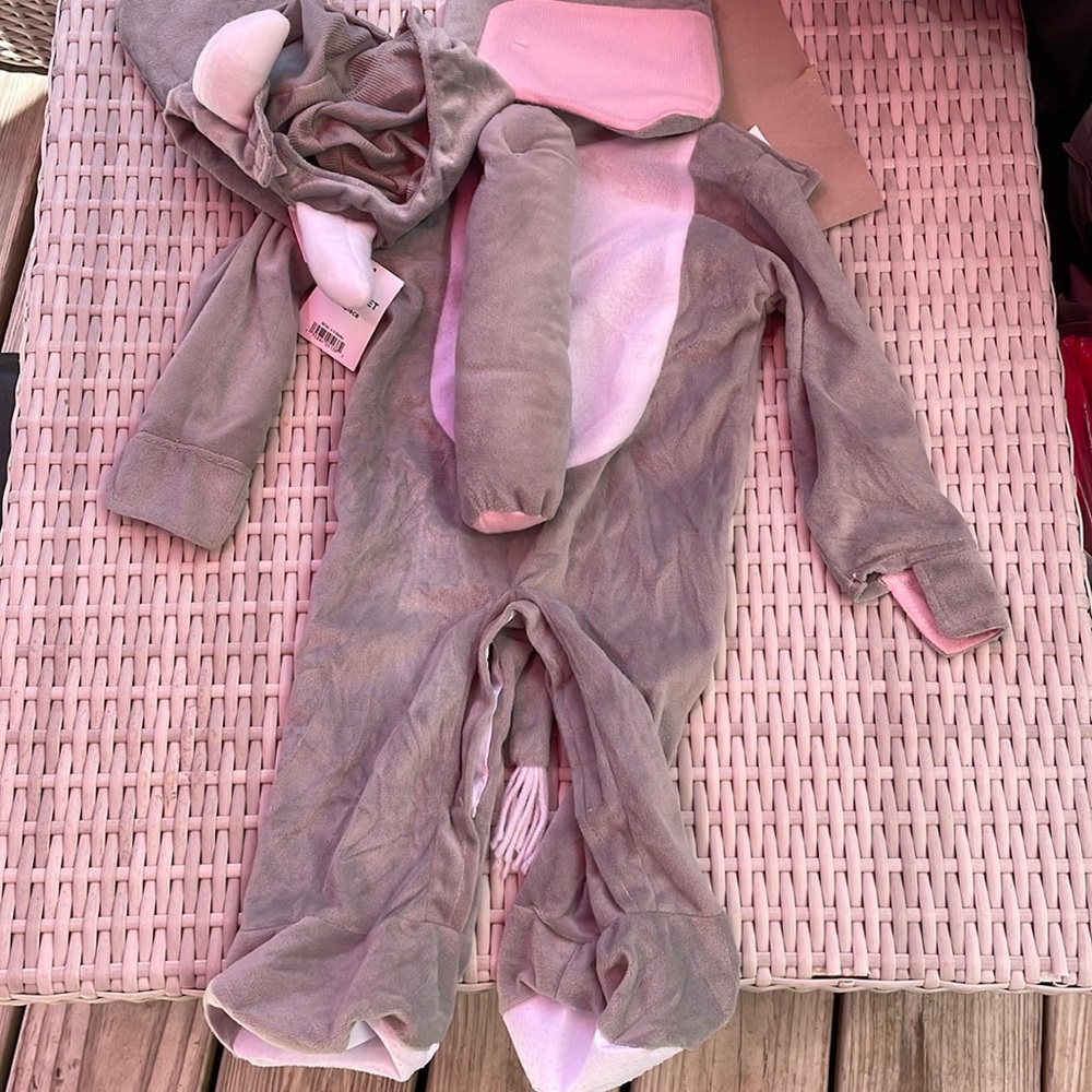 NWT- KIDS Elephant Costume Size 6-12 Months